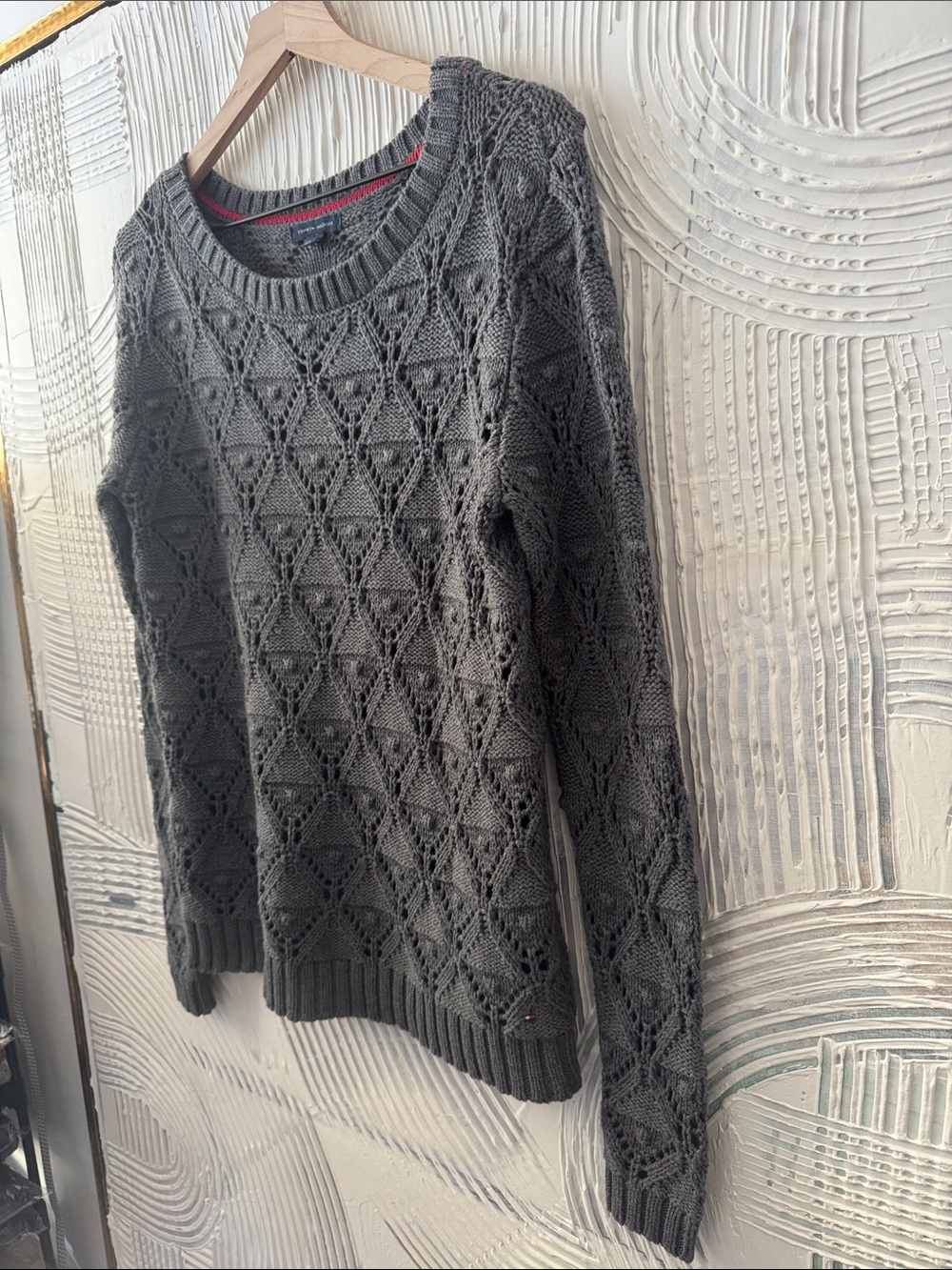 Tommy Hilfiger Grey Knit Sweater Size M Diamond Pattern Pullover N0421 - Picture 5 of 6